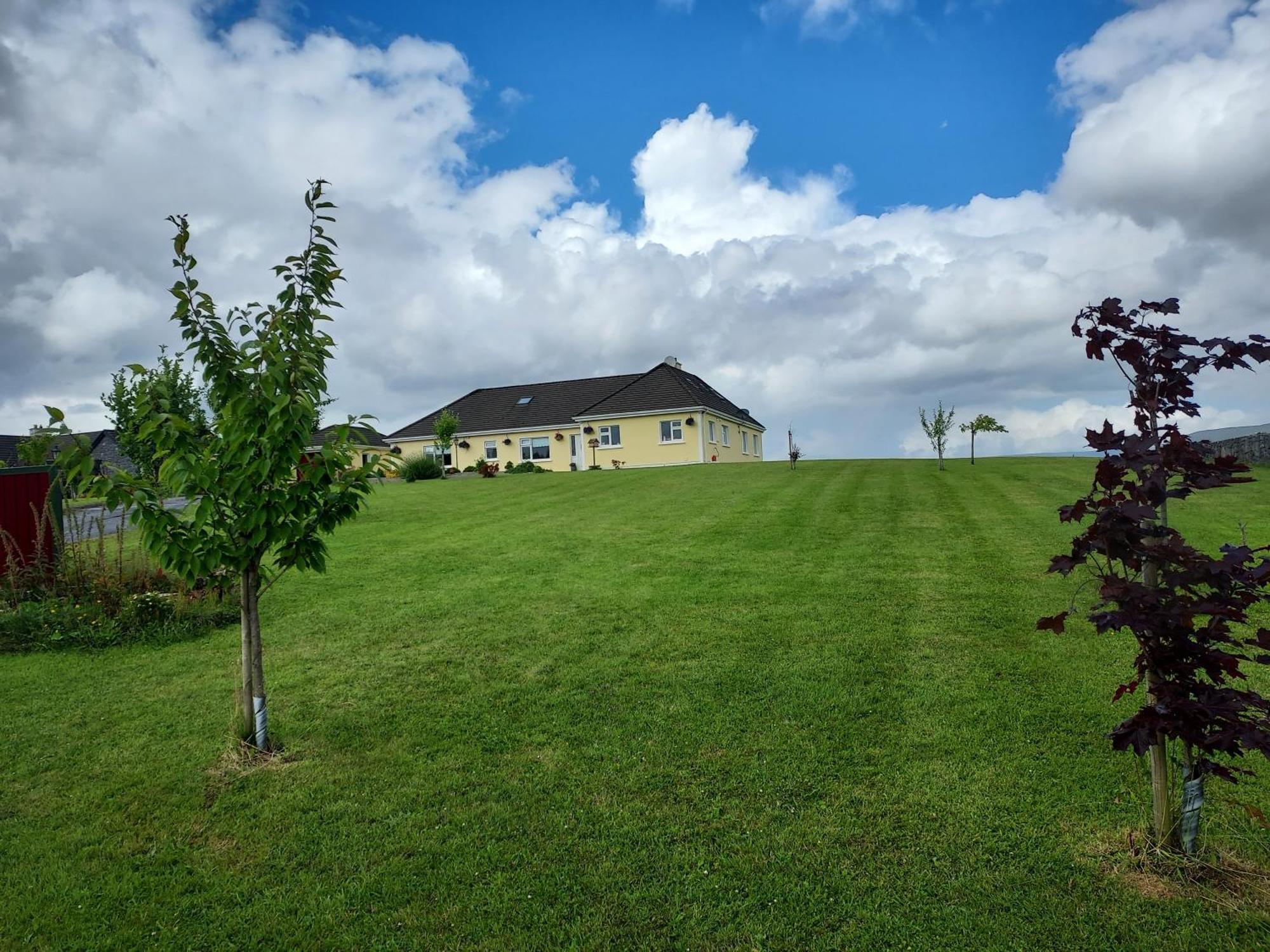 Tullaleagan Guesthouse Oughterard Exteriör bild